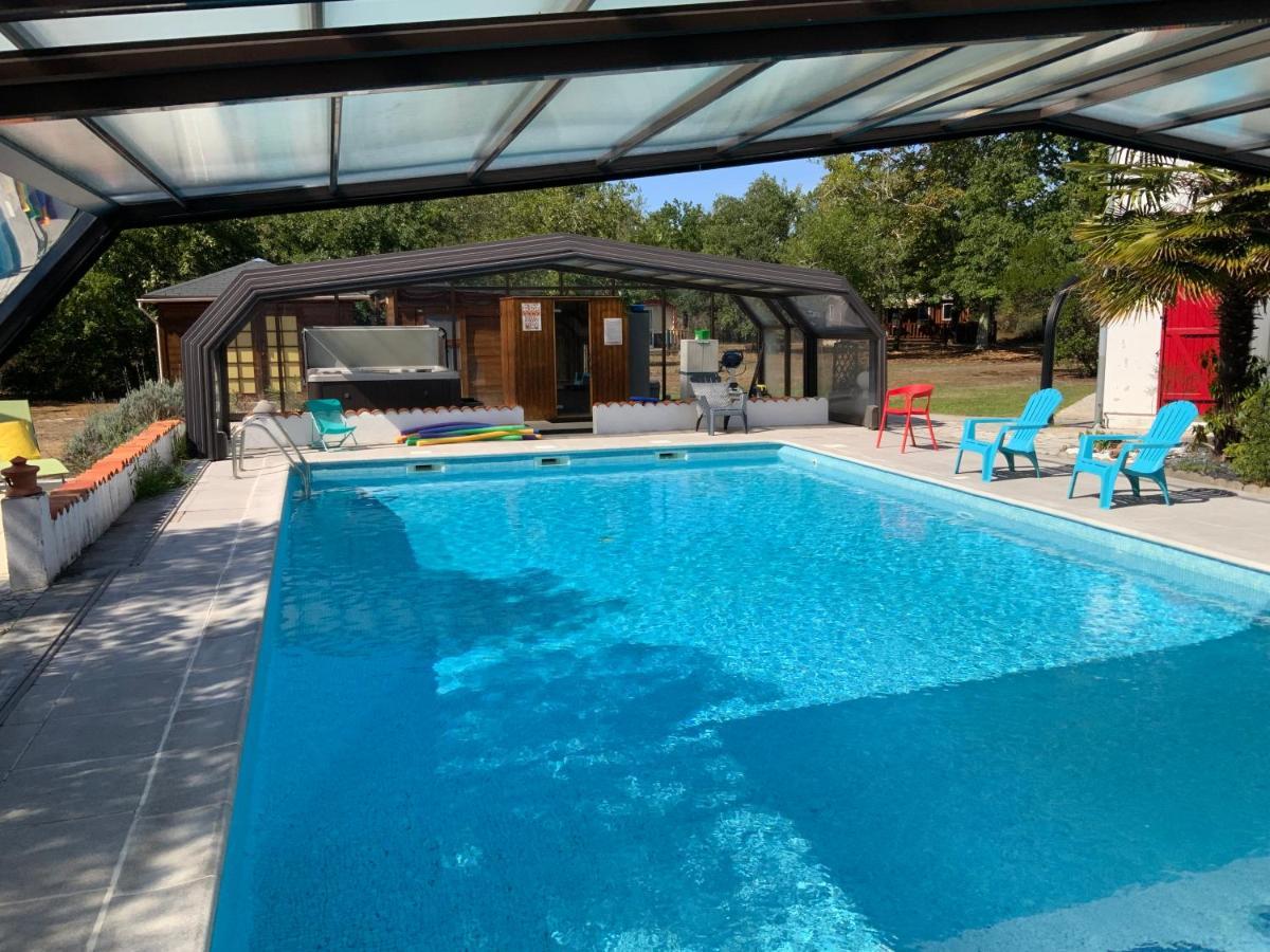 Bed and Breakfast Domaine De Labelo Commensacq Esterno foto